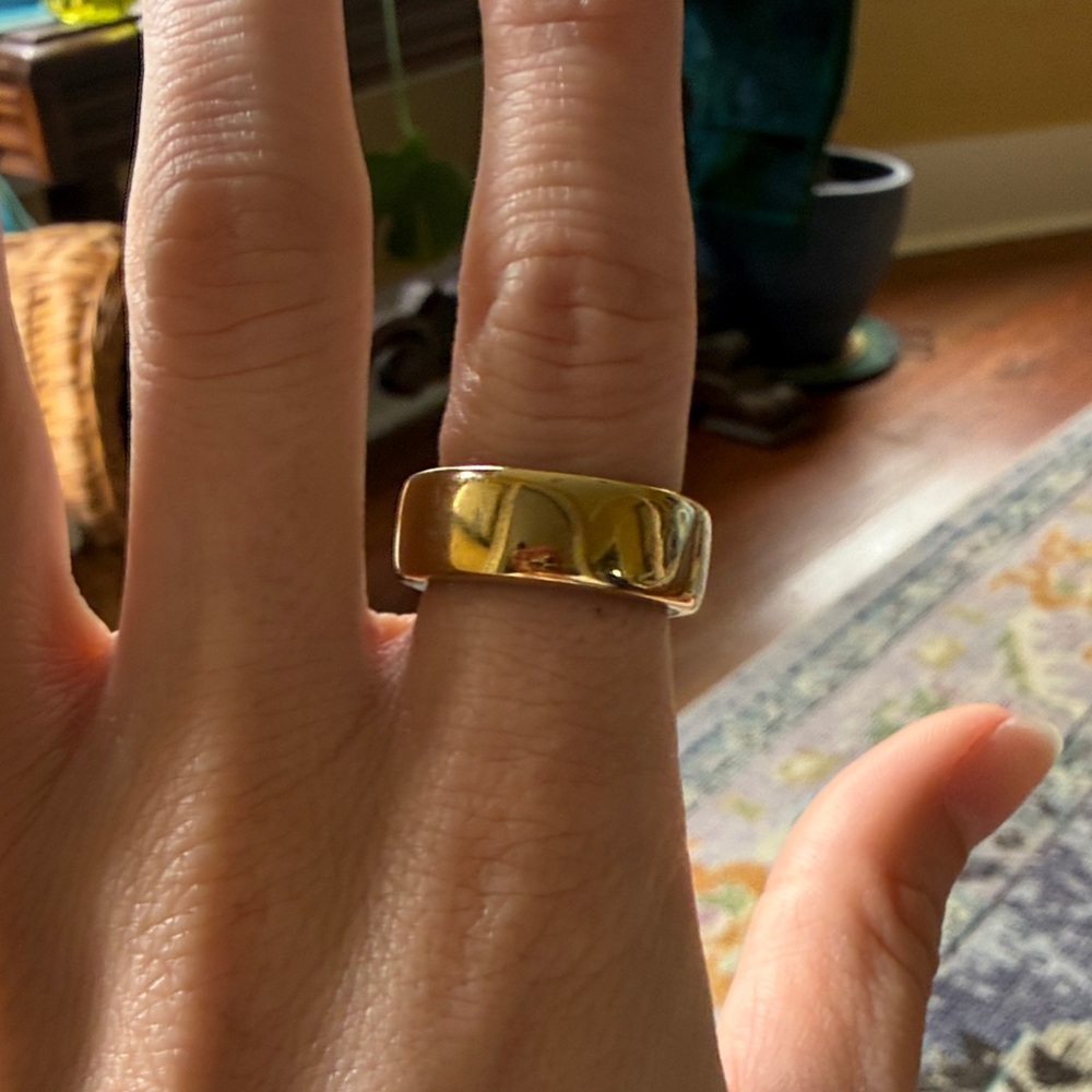Oura Gold Smart Ring